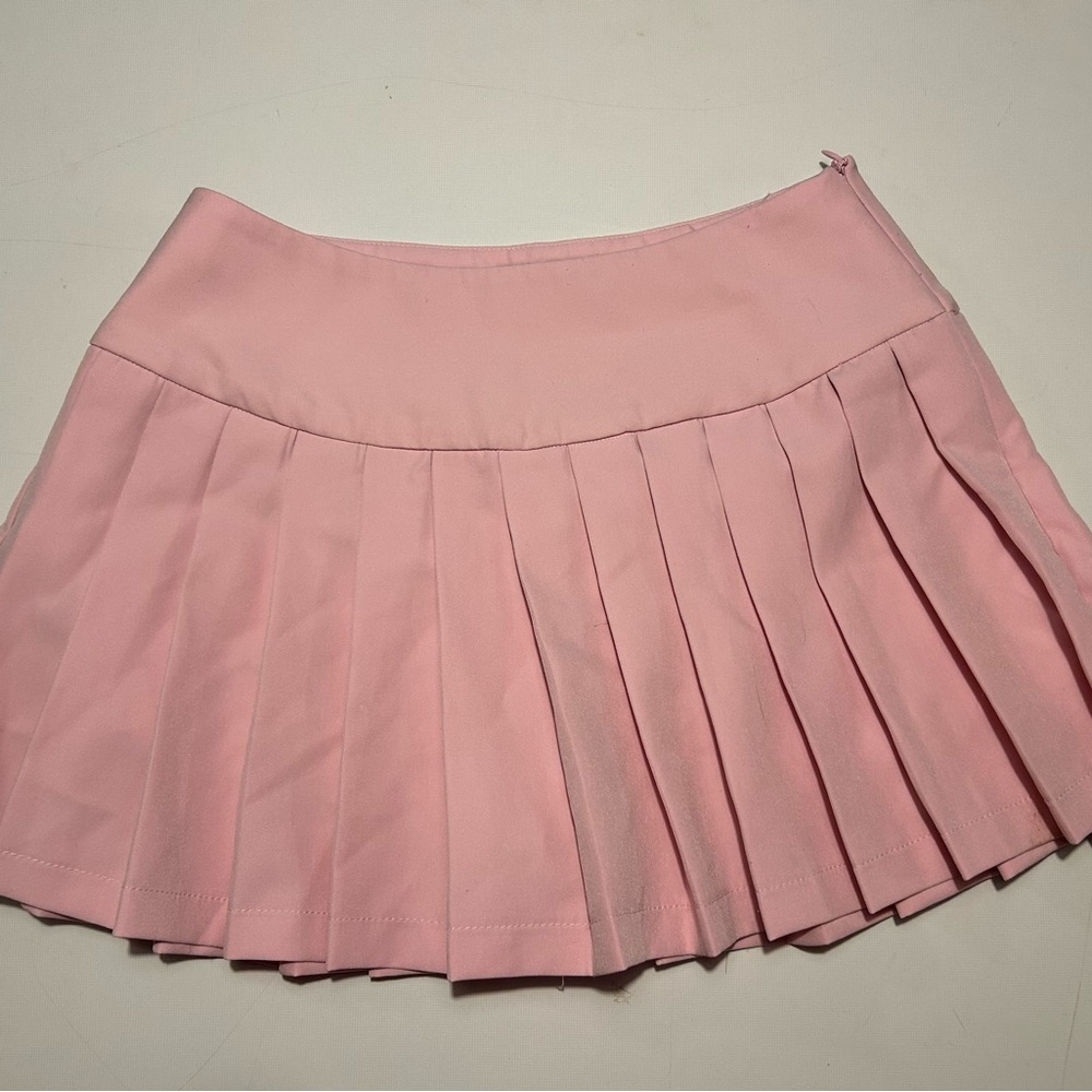 Pleated Pink Mini Skort — Women’s Tennis Style